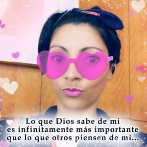 Meet your Posher, Beatriz